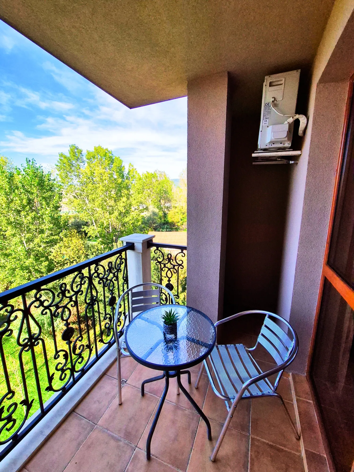 Studio Apartment — 33 m² 4